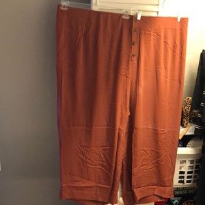 NWT: Wide Leg Pant